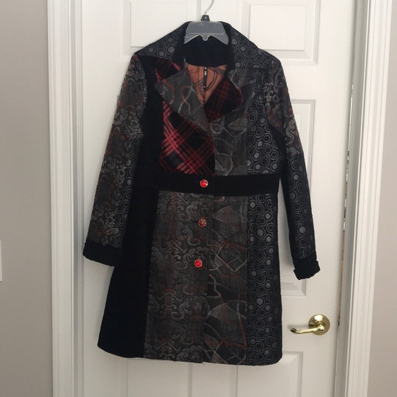 101 Idees coat. Size XL (missing top button) - Picture 1 of 3